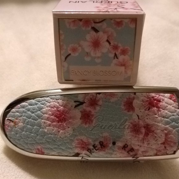 Guerlain LE Cherry Blossom Case and Rouge G 61 *NIB* - Picture 5 of 11